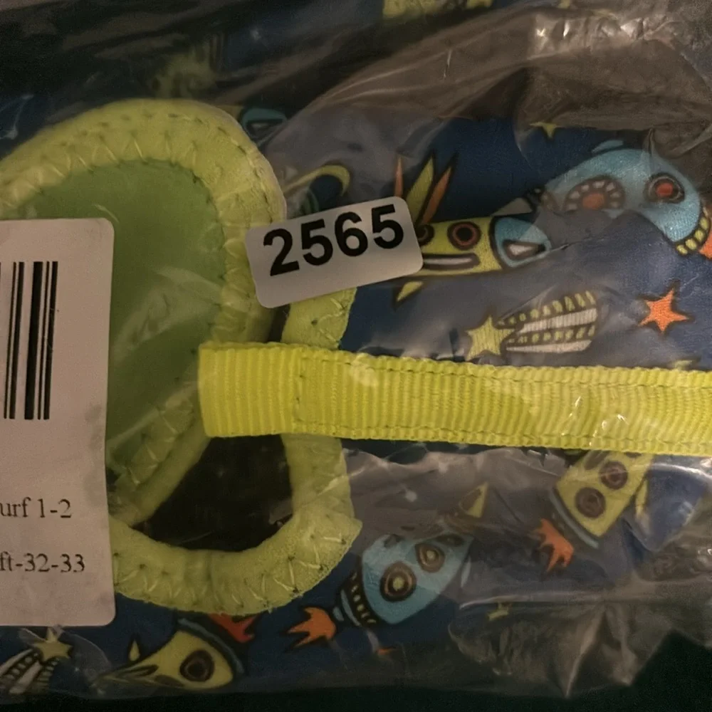 Kids Swim & Surf Spacecraft Shoes Size 1-2 NWT